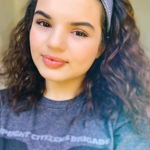 Meet your Posher, Claire